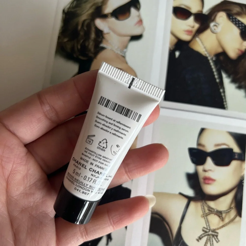 Chanel Le Lift Serum 0.17 Oz / 5 ml Sample Size